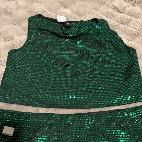 Sincerely Jules Green Sequin Crop Set - Picture 3 of 6
